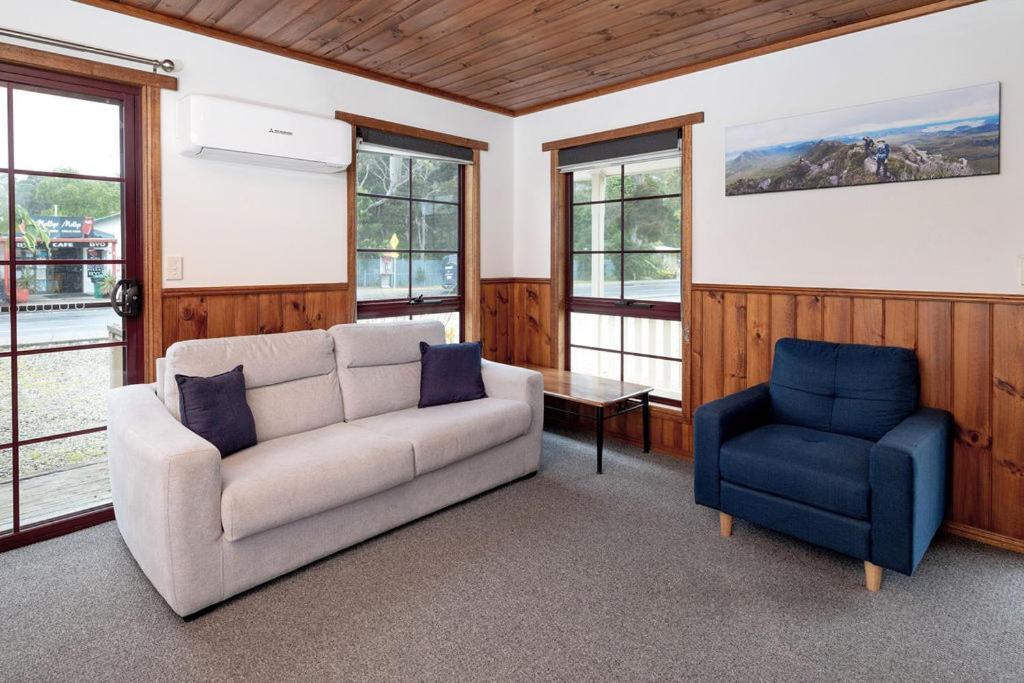 Kitty'S Cottages - Managed By Big4 Strahan Holiday Retreat Dış mekan fotoğraf
