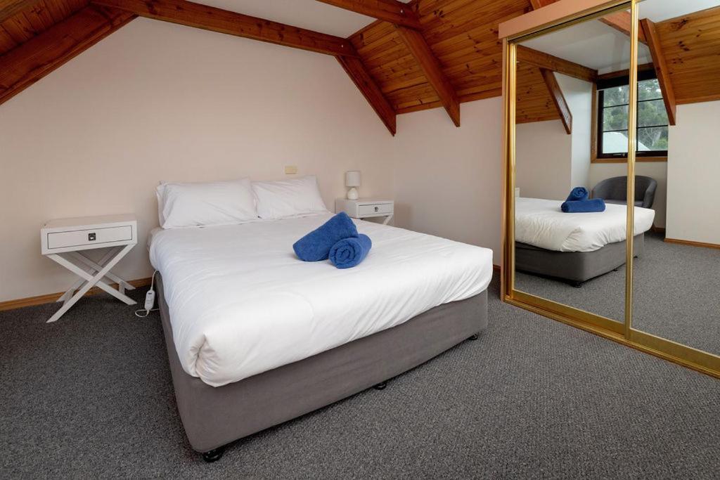 Kitty'S Cottages - Managed By Big4 Strahan Holiday Retreat Dış mekan fotoğraf
